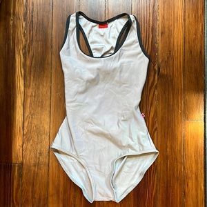 Yumiko Alex silver and grey M